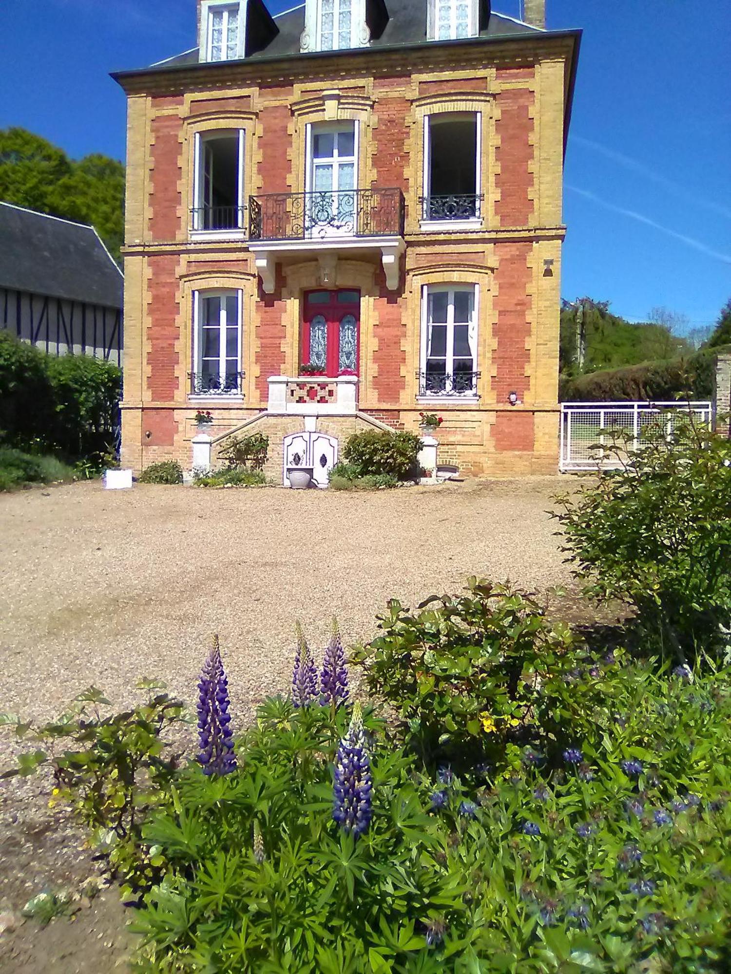 L'Ajoussienne Villa ภายนอก รูปภาพ