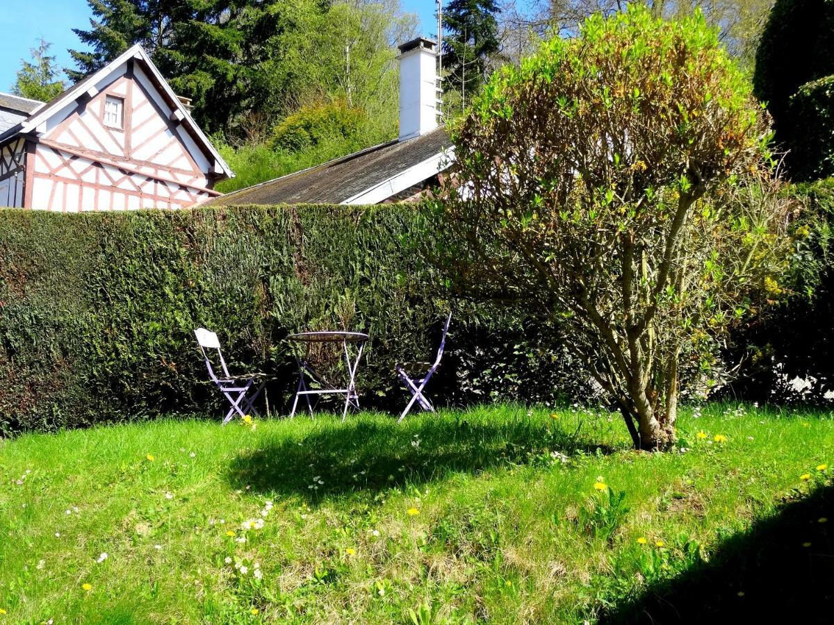 L'Ajoussienne Villa ภายนอก รูปภาพ