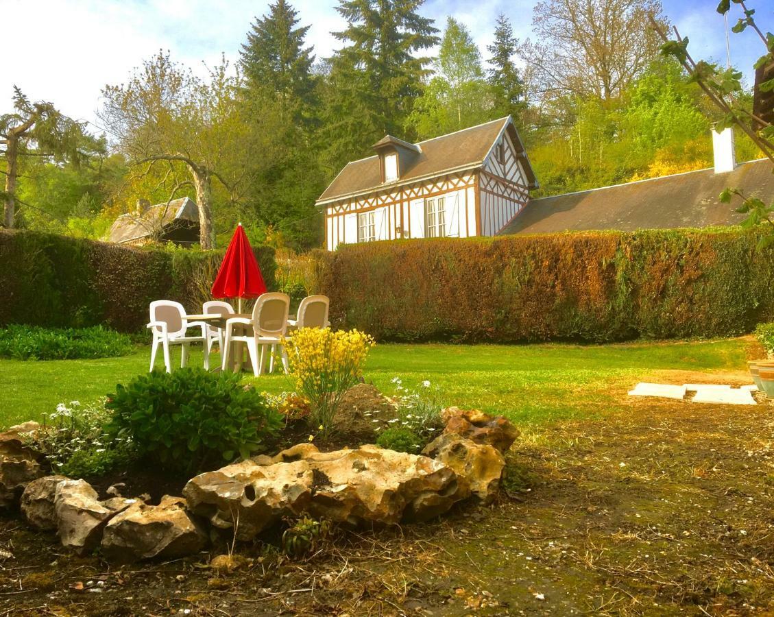 L'Ajoussienne Villa ภายนอก รูปภาพ